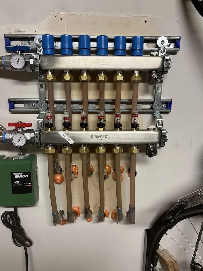 Plumber performing Leak Detection at a residential property in Potosi